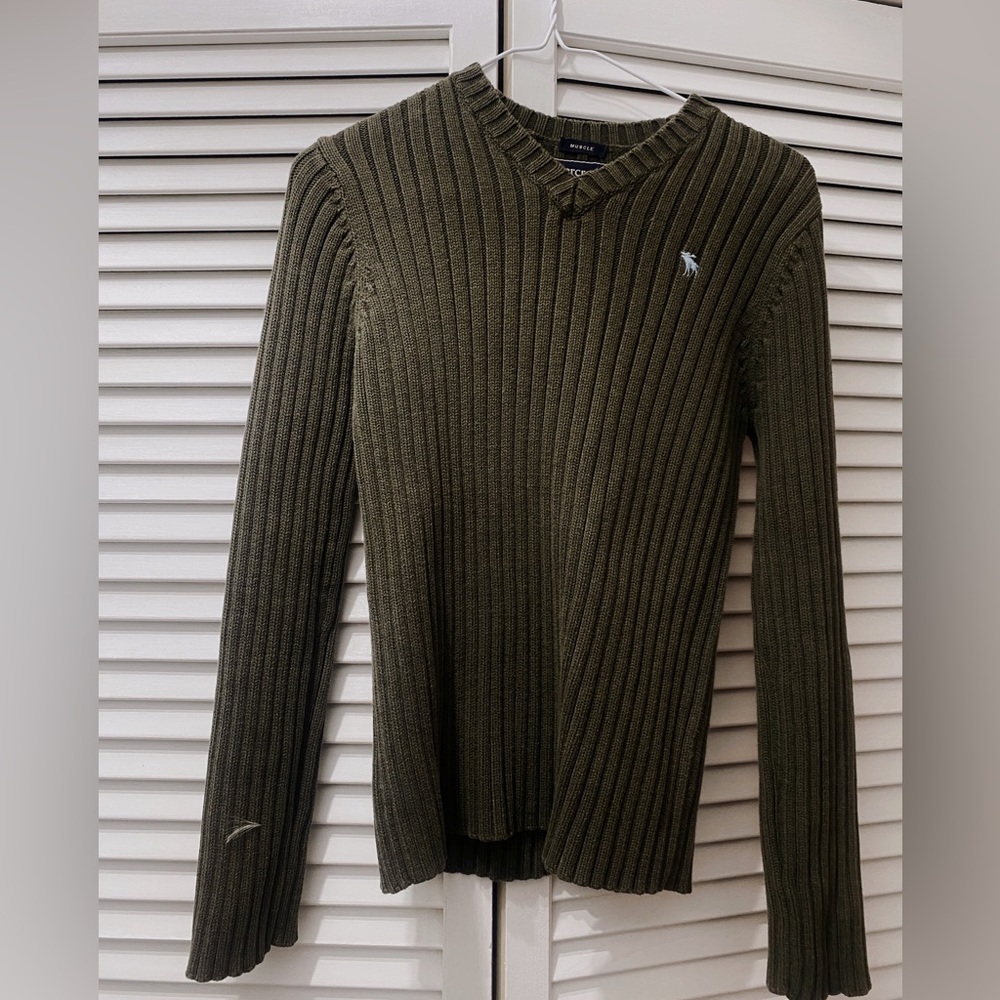 Abercrombie
& Fitch Knitted winter & Fall sweater | Small | mix of Green & Gray